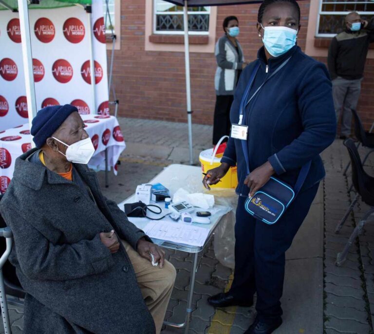 La OMS aprueba la primera vacuna contra la malaria