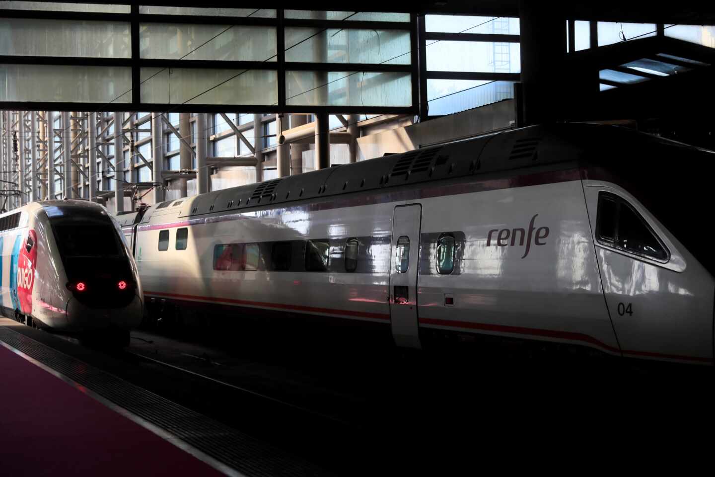 Los maquinistas de Renfe amenazan con ir a huelga por el "caos" en la compañía