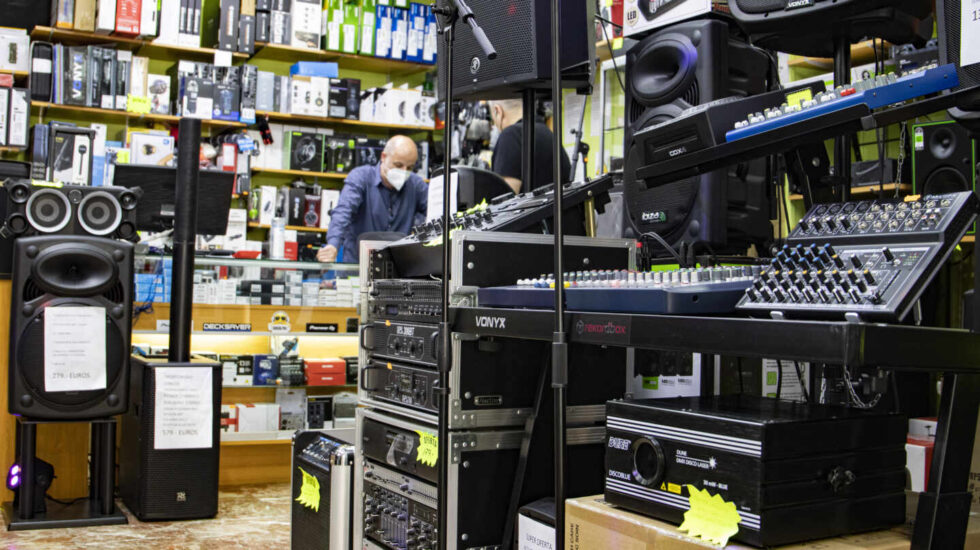 Interior de la tienda Musical Barquillo, en el número 32 de la que fue conocida como "la calle del sonido"