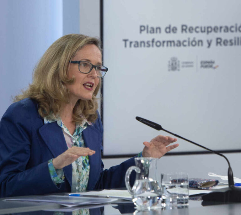 Calviño dice que la mochila austriaca no cuenta con el apoyo de los agentes sociales