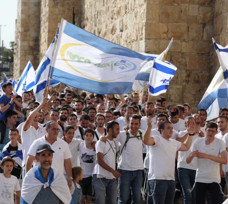 ¿Evitaremos una nueva ola? Lo que sabemos de los países más vacunados