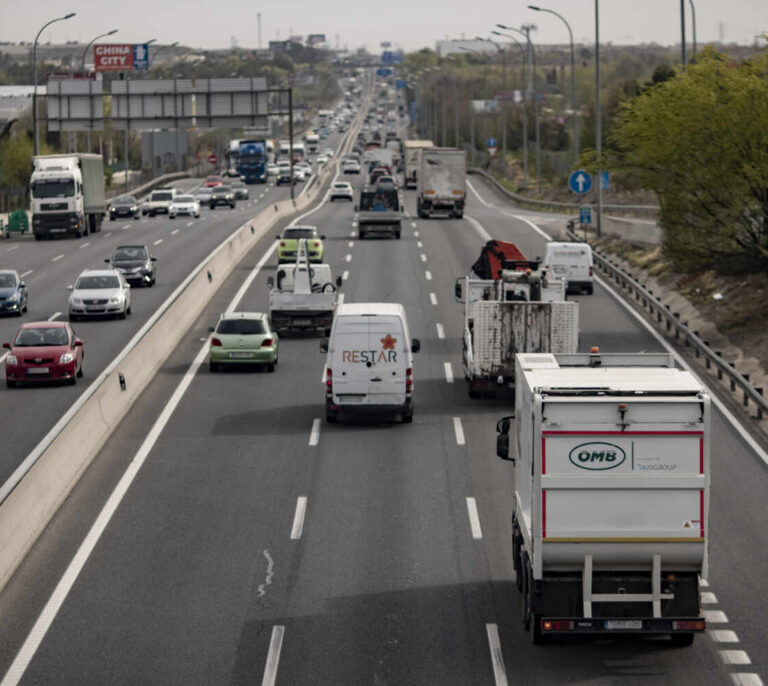 Expertos sanitarios critican por prematuro el fin del estado de alarma
