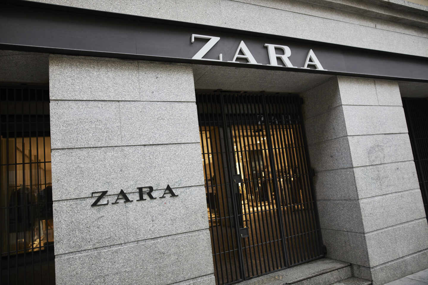 El primer local de Zara que abrió en la capital junto a la Puerta del Sol, en Madrid.