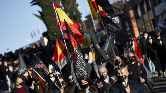 Una marcha neonazi recorre Ciudad Lineal “por los caídos de la División Azul y por los caídos de Europa” Varias personas participan en una marcha neonazi por la División Azul en Madrid