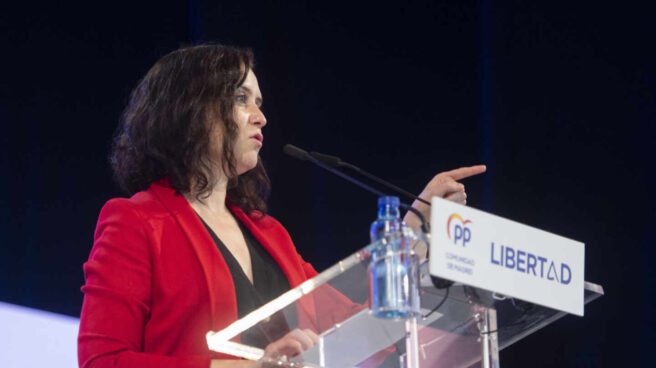 La presidenta de la Comunidad de Madrid y candidata a la reelección por el PP, Isabel Díaz Ayuso, interviene en un acto de campaña