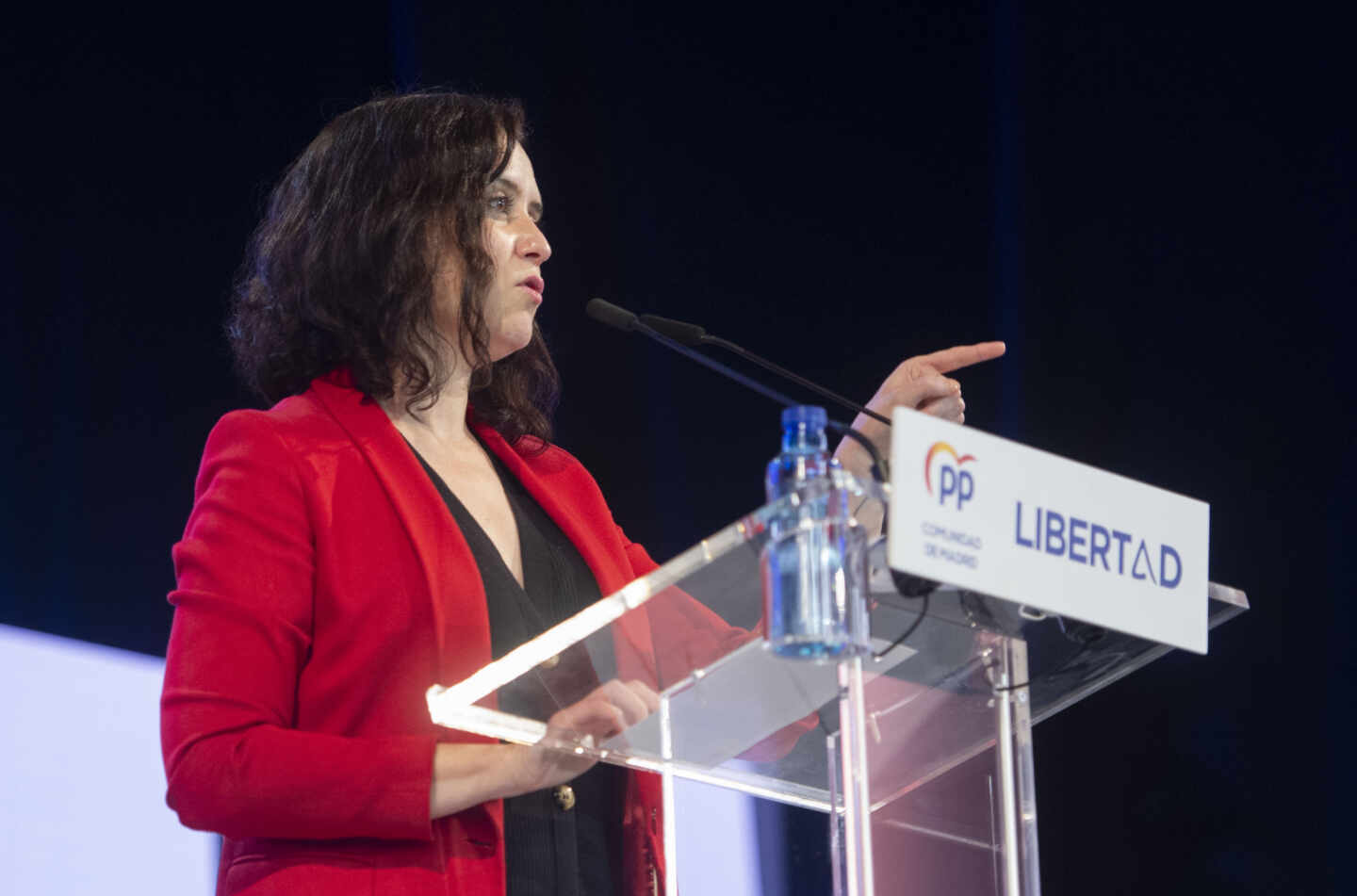 La presidenta de la Comunidad de Madrid y candidata a la reelección por el PP, Isabel Díaz Ayuso, interviene en un acto de campaña