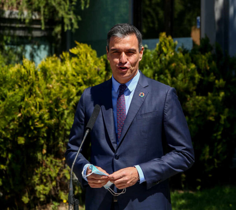 Sánchez anima a la UE a no dejar que EEUU lidere el debate sobre las vacunas