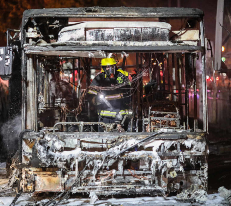 Hamas lanza 130 cohetes contra Tel Aviv ante la escalada de enfrentamientos