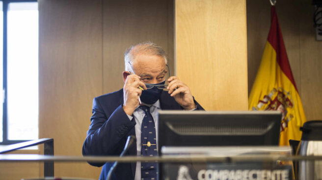 El ex director adjunto operativo (DAO) de la Policía Nacional Eugenio Pino comparece por la ‘kitchen’ El ex director adjunto operativo (DAO) de la Policía Nacional Eugenio Pino, en su comparecencia en el Congreso.