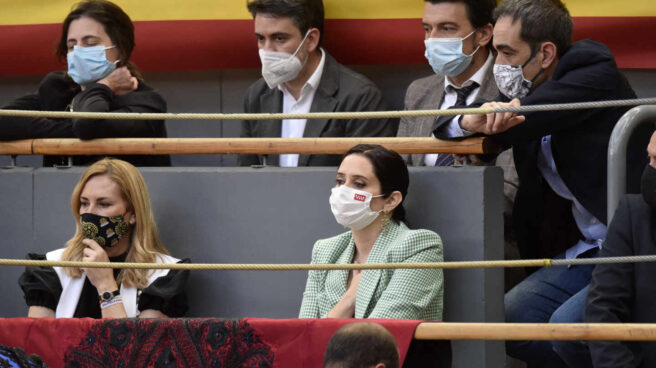 Isabel Díaz Ayuso, en los toros en Vista Alegre.
