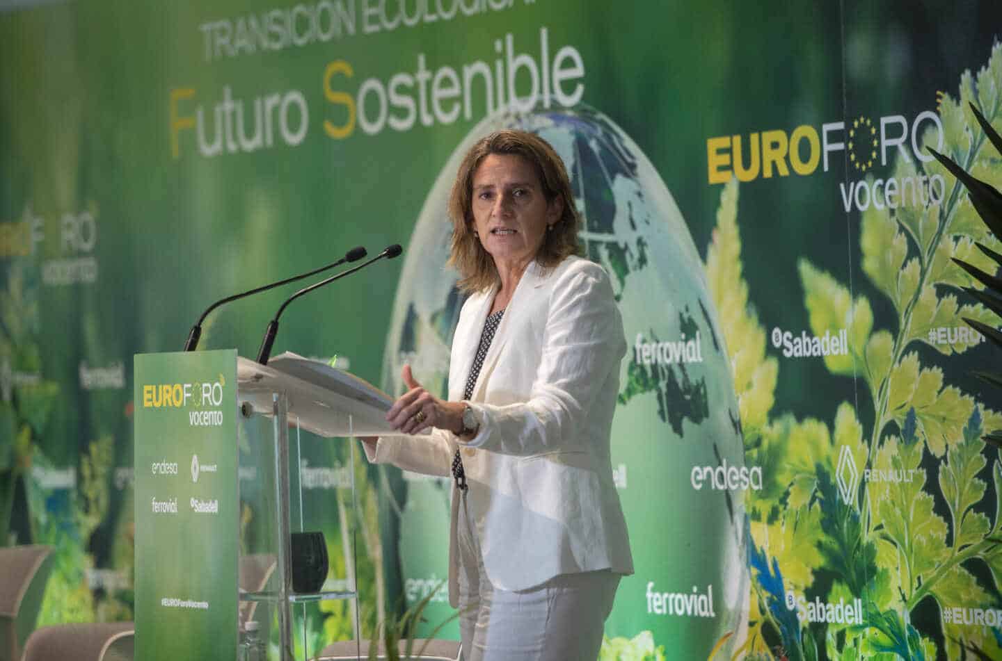 La vicepresidenta cuarta y ministra para la Transición Ecológica y el Reto Demográfico de España, Teresa Ribera, interviene durante el EUROFORO Vocento