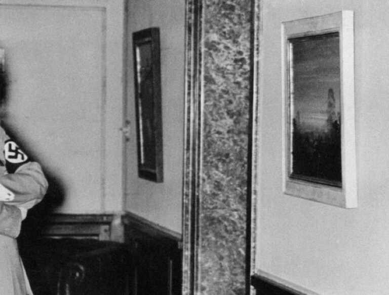 Franco fue asesinado mientras Hitler pintaba: ucronía y banalización de la Historia