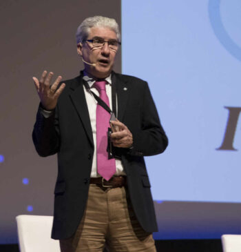 Casimiro García-Abadillo presentando el 2º Congreso Internacional de Inteligencia Artificial 2019 de Alicante