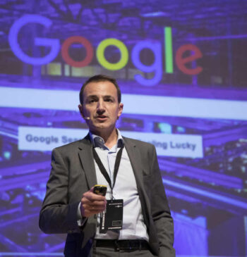 Alberto Céniz, Sales Manager Enterprise, Google Cloud at Google presentando en el Segundo Congreso Internacional de Inteligencia Artificial 2019