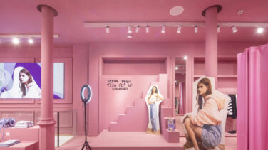 TikTok, 'selfies' y moda: la industria textil busca seducir a los adolescentes