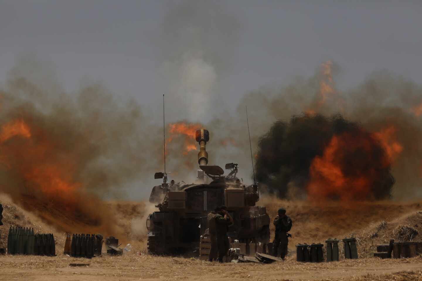 La artillería israelí en acción en la frontera con Gaza