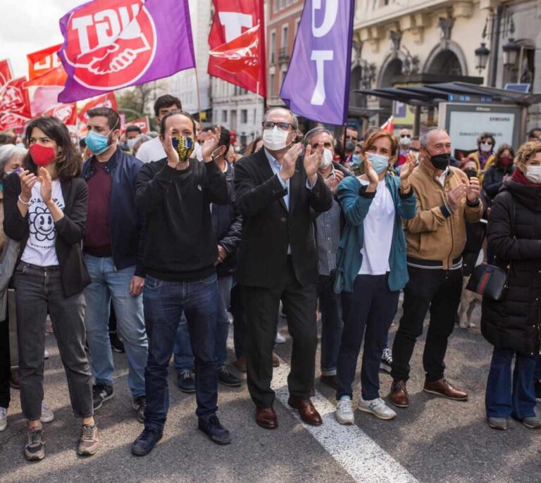 La foto del 1-M: Gabilondo, Iglesias y Mónica García escenifican el 'todos contra Ayuso'