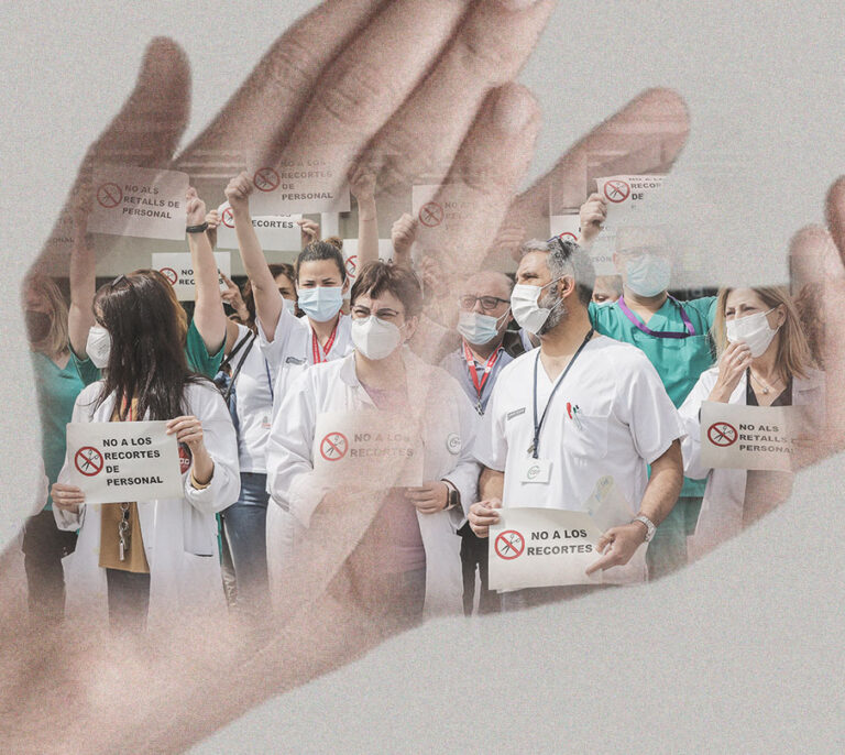 Sanitarios, de los aplausos a los recortes