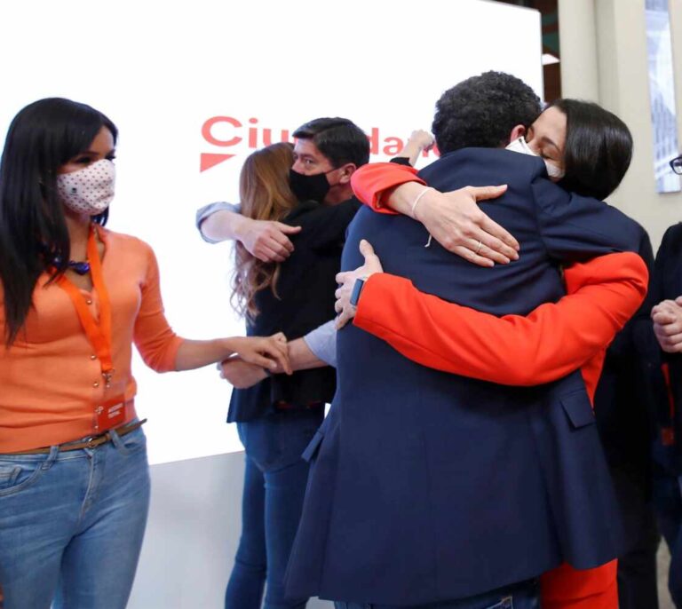 Arrimadas descarta dimitir y asciende a Edmundo Bal tras el batacazo en Madrid