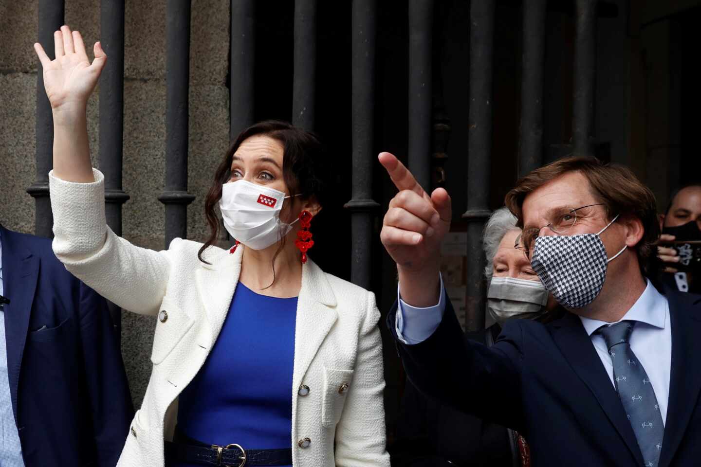 La presidenta de la Comunidad de Madrid, Isabel Díaz Ayuso, junto al regidor de la capital, José Luis Martínez-Almeida