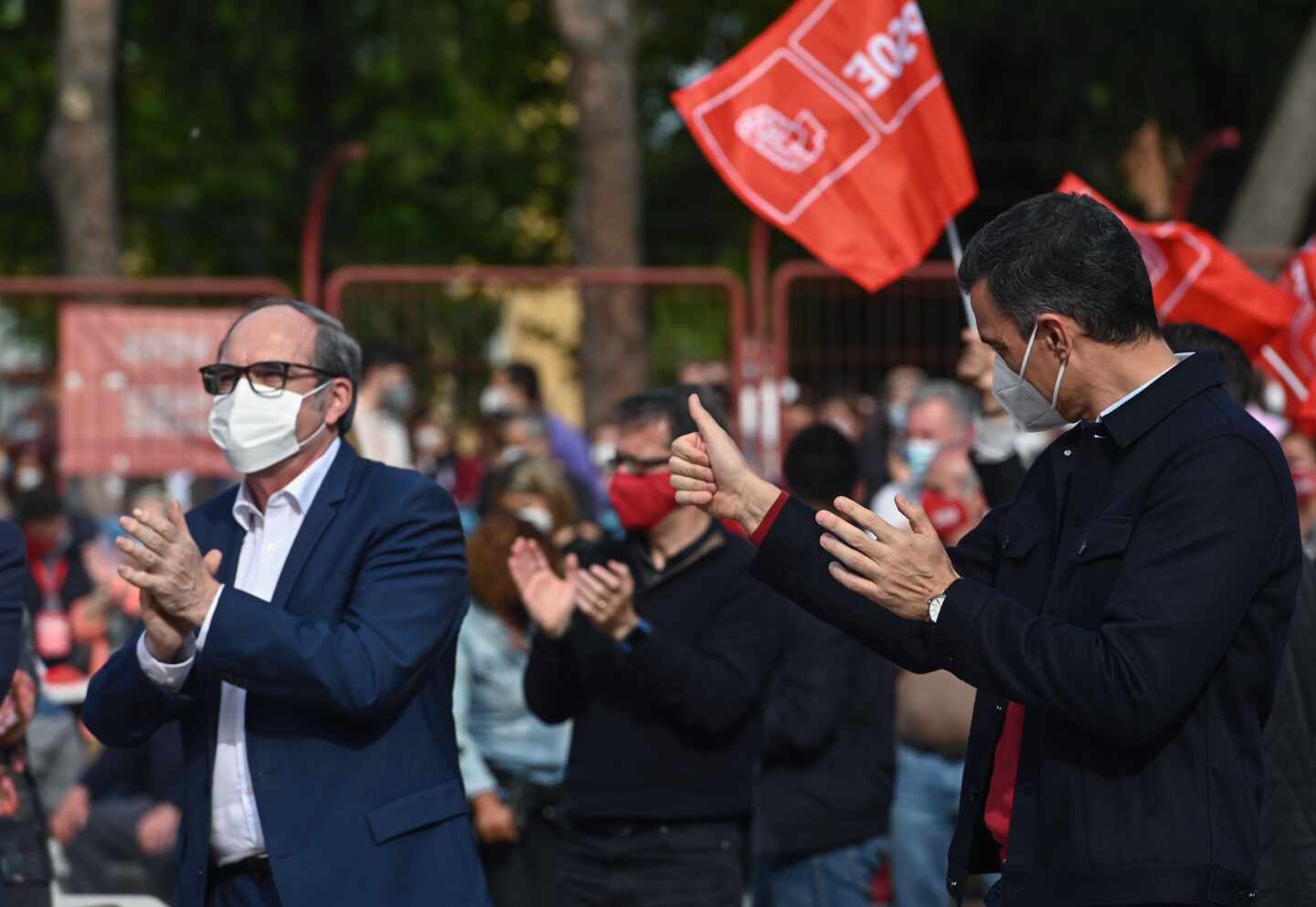 Sánchez cierra la campaña del PSOE comparando a Gabilondo con Biden y azuzando el miedo a Vox