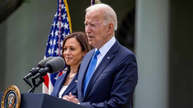 Biden pide que Hamás "cese en el lanzamiento de cohetes sobre Israel" en su conversación con Mahmud Abbas