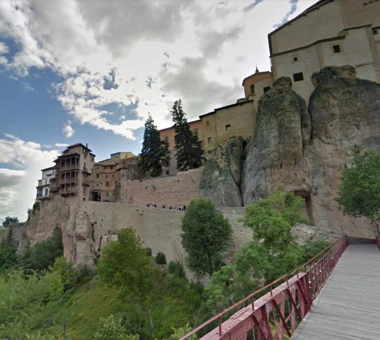 Se derrumba el principal acceso peatonal a las Casas Colgadas de Cuenca