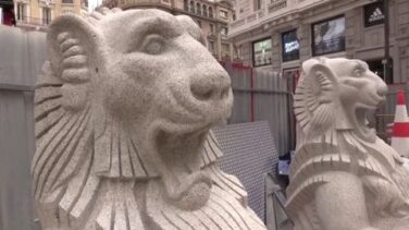 Dos leones de granito de 2.000 kilos coronarán el nuevo templete de la estación de Metro de Gran Vía