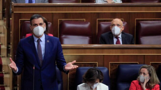 El presidente del Gobierno, Pedro Sánchez, durante su intervención en la sesión de control al Ejecutivo