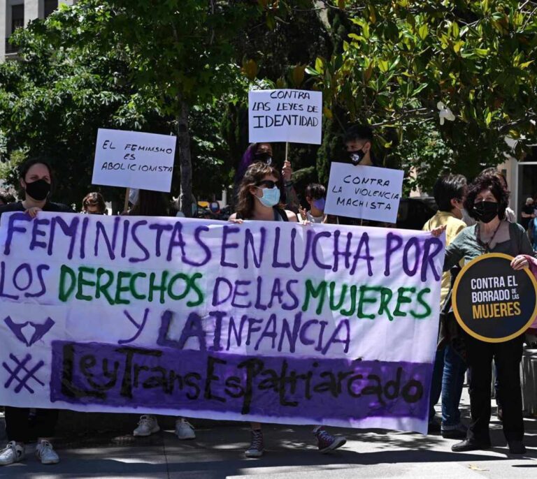 La abstención del PSOE frena la tramitación de la 'ley Trans' en el Congreso