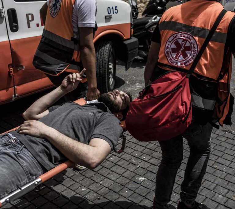 Más de 700 palestinos heridos en los ataques y enfrentamientos con las fuerzas israelíes