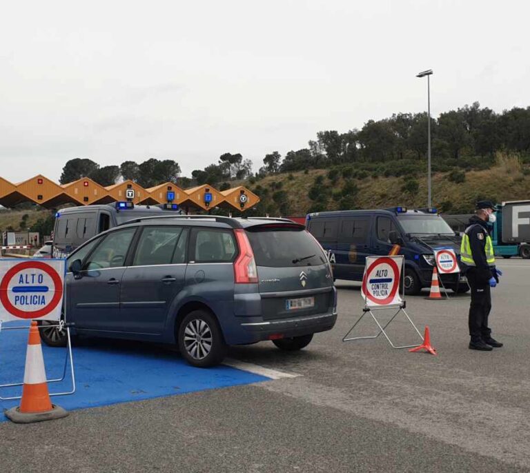 Una cuarta parte de los policías nacionales en Cataluña logra plaza en otra comunidad