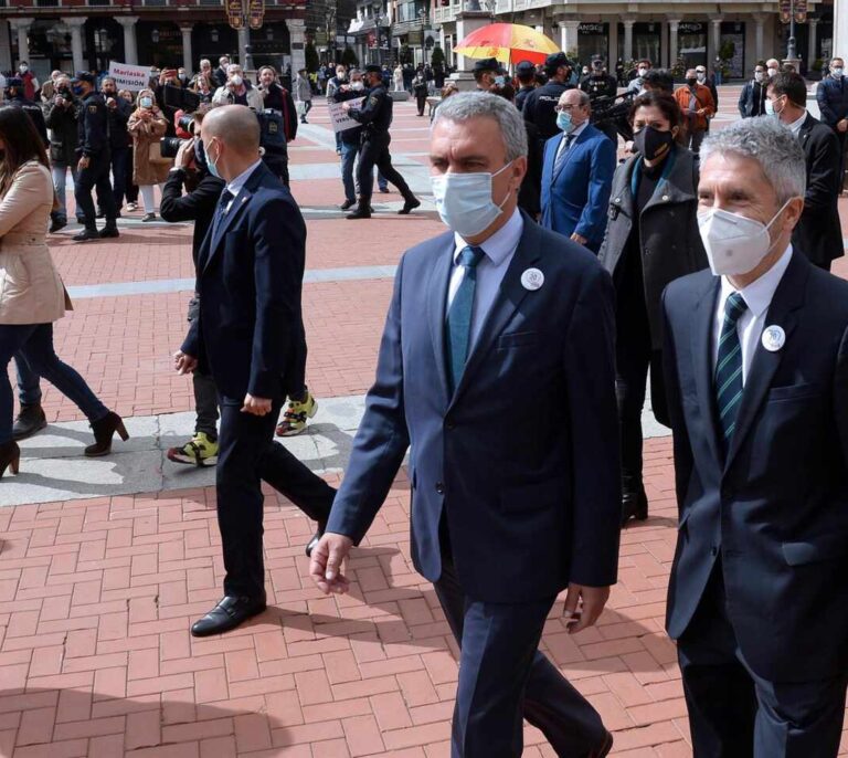 Marlaska, recibido a gritos en Valladolid