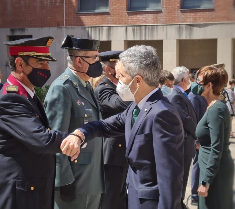 Interior disuelve dos grupos de la Guardia Civil en Cataluña, el "peaje del Gobierno" a ERC