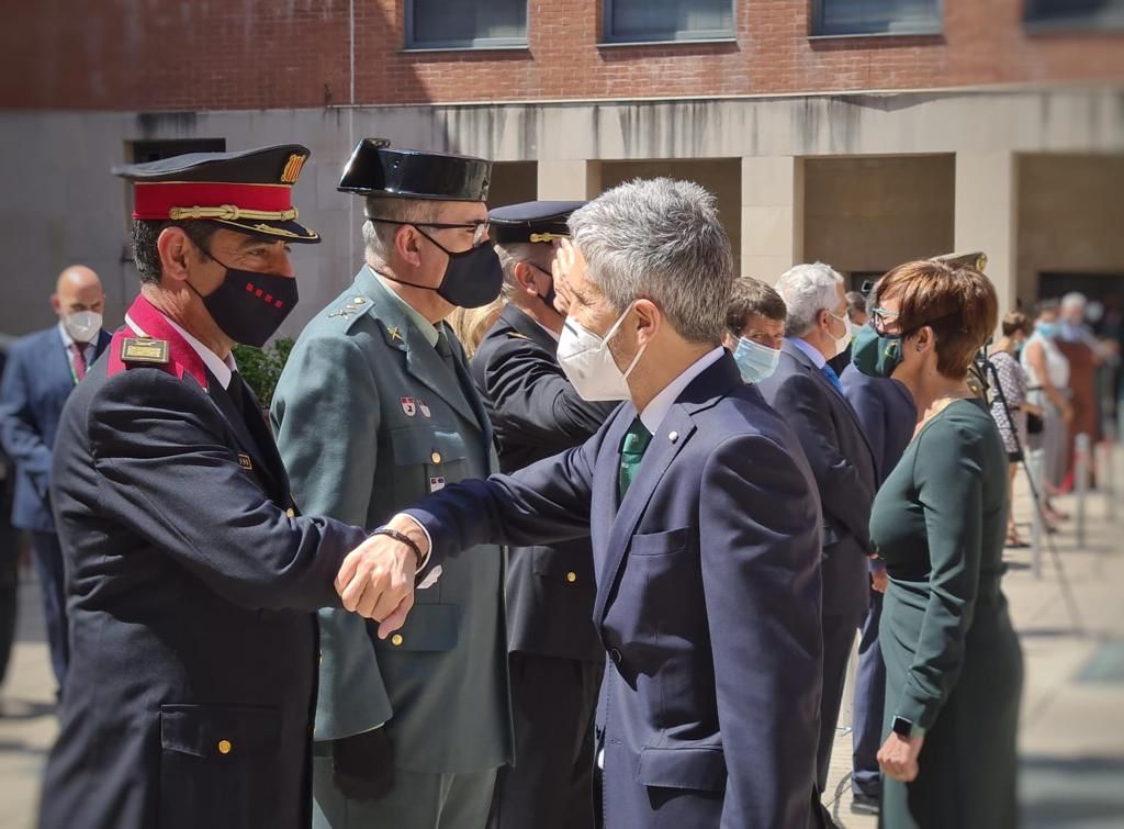 Fernando Grande-Marlaska y Josep Lluis Trapero, en la presentación del nuevo jefe de la Guardia Civil en Cataluña.