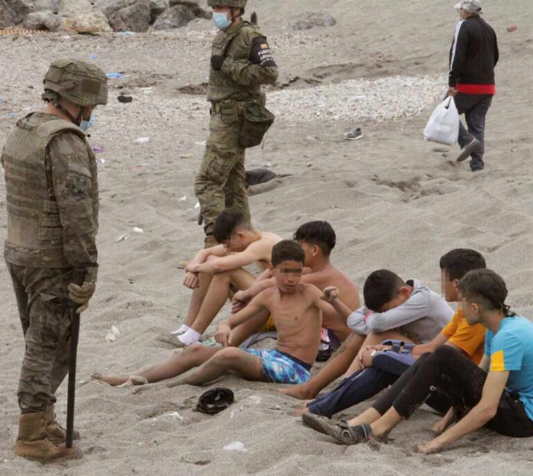 Varias fugas de menores en las primeras horas sin repatriaciones en Ceuta