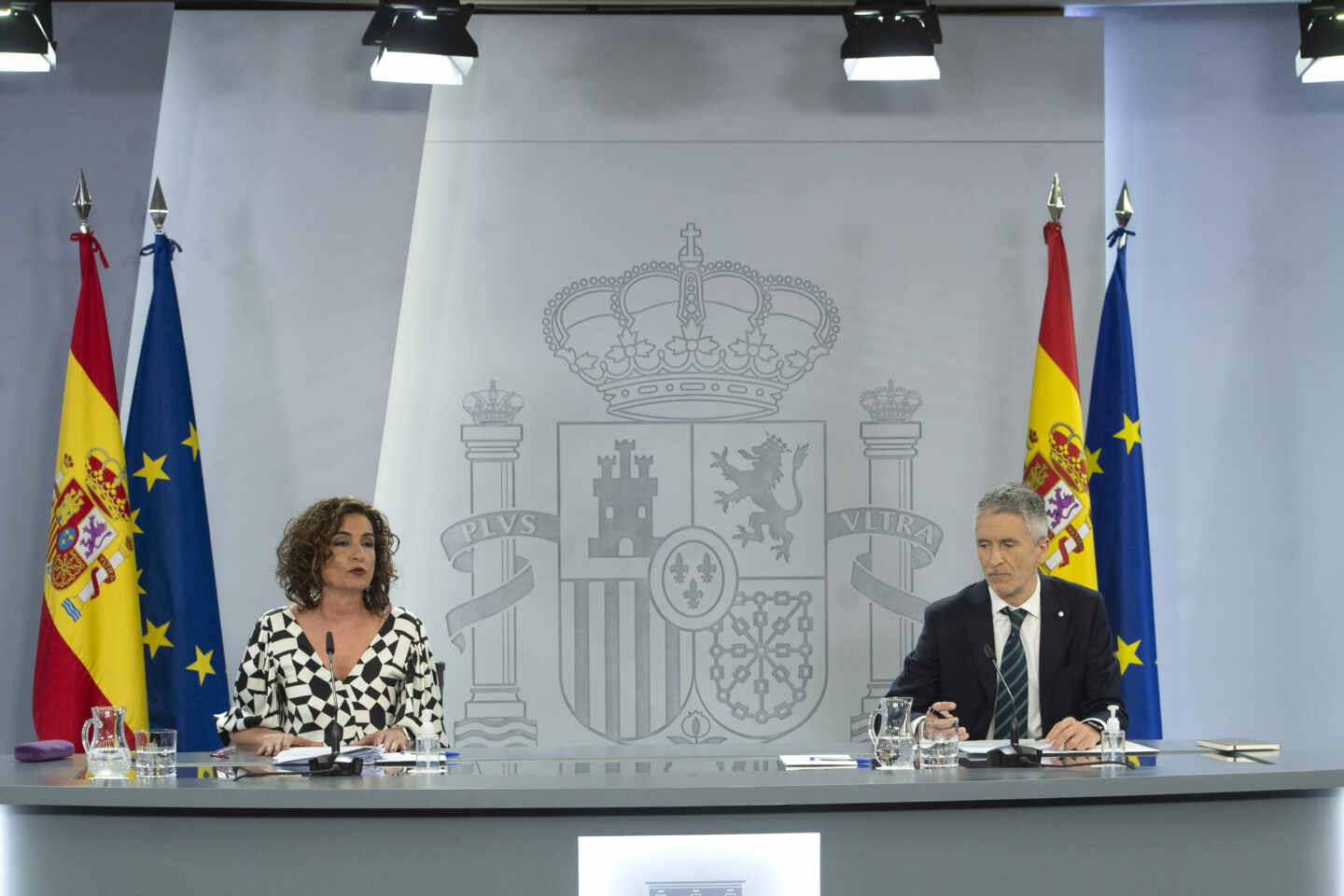 Los ministros María Jesús Montero y Fernando Grande-Marlaska, este martes en conferencia de prensa.