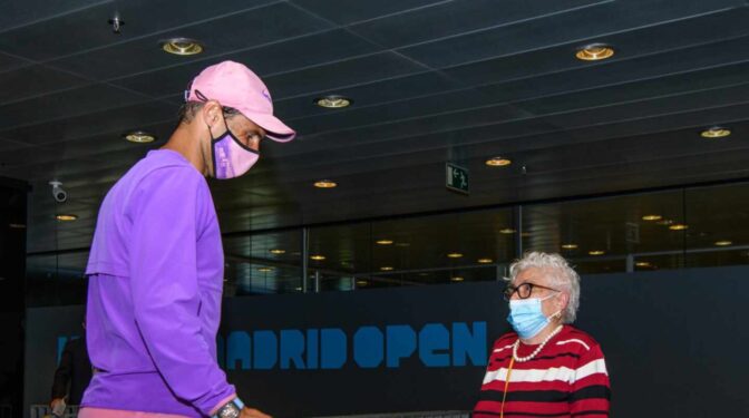 Nadal cumple el sueño de una mujer de 95 años con principio de Alzheimer