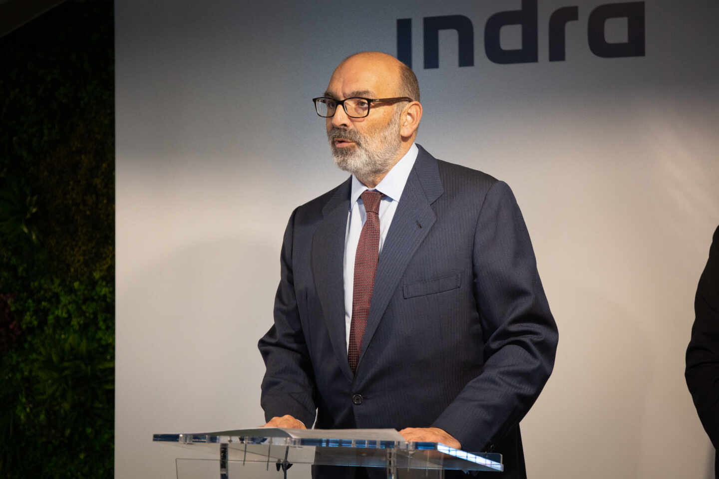 El presidente de Indra, Fernando Abril – Martorell durante la linauguración de un centro tecnológico en la localidad barcelonesa de Sant Joan Despí.