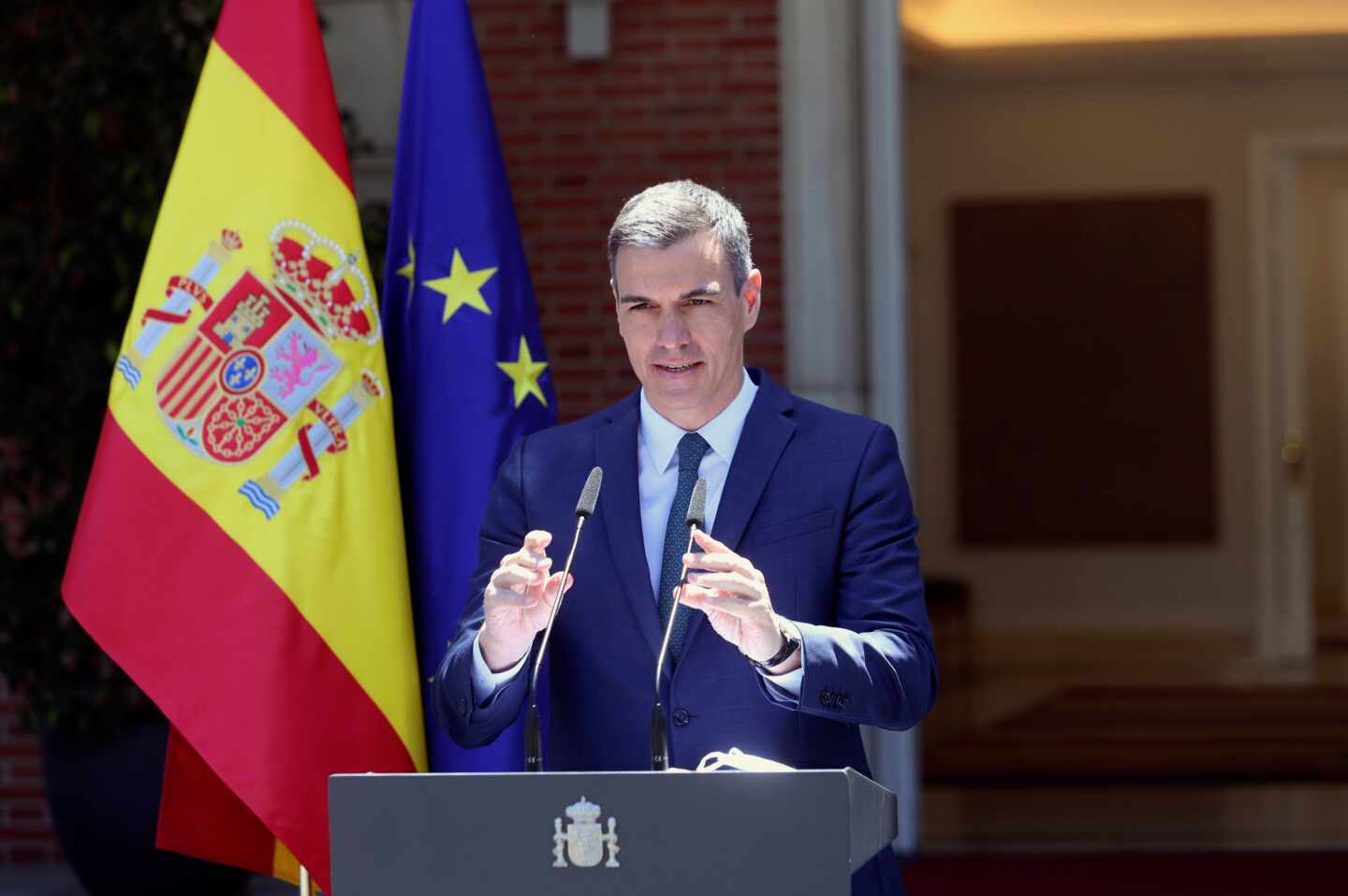 El presidente del Gobierno, Pedro Sánchez, comparece tras la reunión del Consejo de Ministros en el Palacio de la Moncloa este martes.