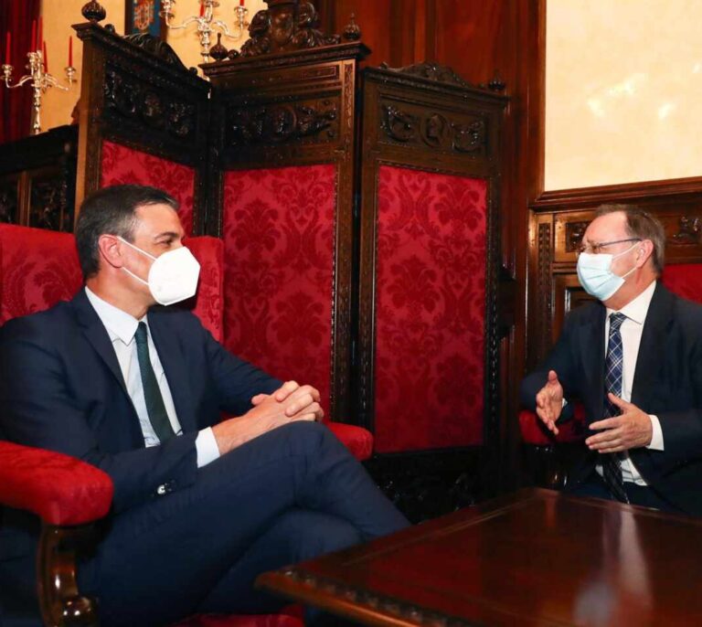 Mandar a Mohamed VI al 2050