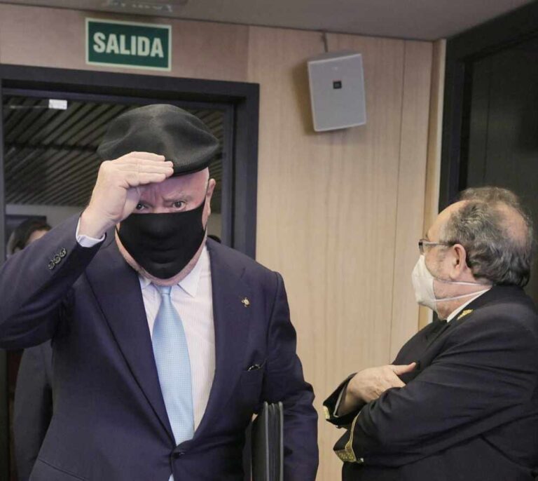 El juez frena el intento de la Fiscalía de destapar la fuente de un periodista en el 'caso Villarejo'