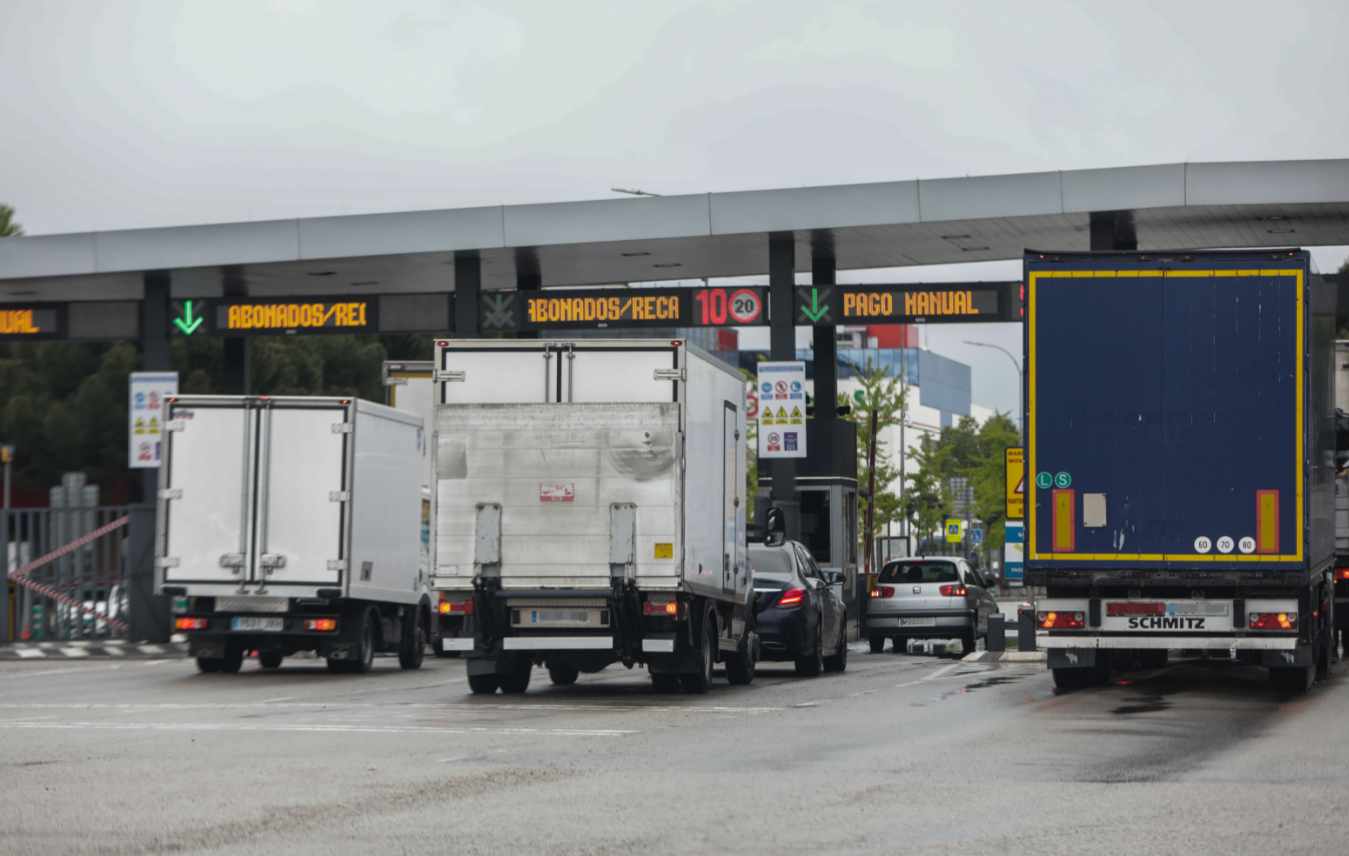 El pago por uso de las autovías pone en riesgo hasta 5.000 empleos en el transporte de mercancías