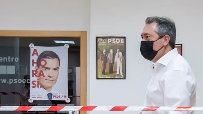 Juan Espadas, en la sede de la Agrupación Local Centro de Sevilla para depositar su voto en las primarias Juan Espadas, en la sede de la Agrupación Local Centro de Sevilla para depositar su voto en las primarias