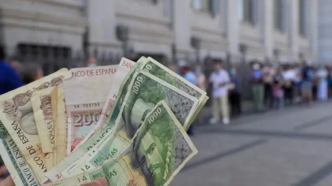Maletas llenas de pesetas colapsan el Banco de España: el equivalente a 1.500 millones de euros quedará sin cambiar