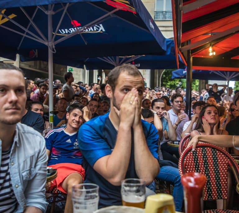 Seis franceses confunden Budapest y Bucarest y se pierden el Hungría-Francia