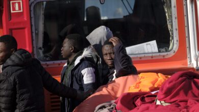 Rescatadas en la costa española casi 400 personas a bordo de pateras en sólo dos días