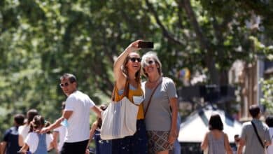 España celebra con prudencia el primer día sin mascarillas