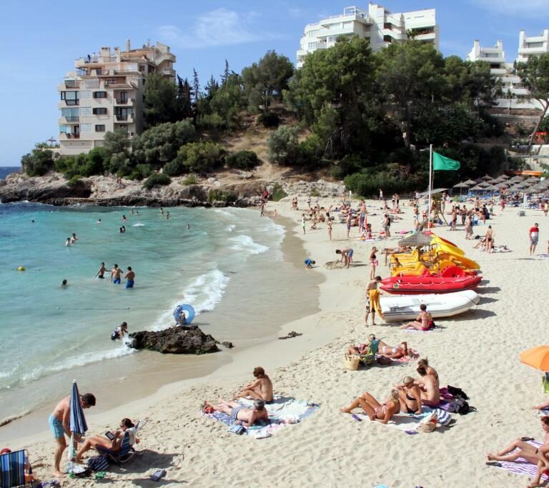 Muere ahogada una mujer en una playa de L'Escala