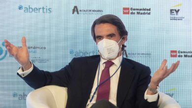 Aznar cree que los indultos son una invitación al "suicidio" del Estado